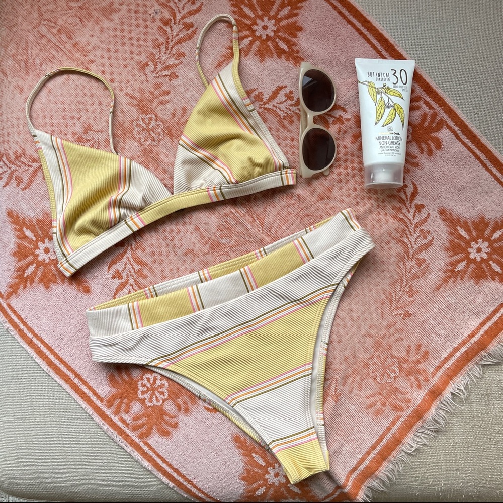 Billabong Salty Daze Retro High-Waisted Yellow Striped Bikini